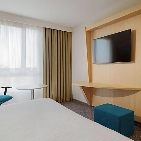 Courtyard By Marriott Paris La Defense West - Colombes Hotel
