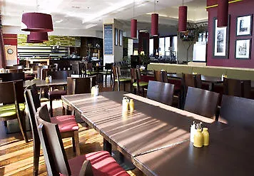 Courtyard By Marriott Paris La Defense West - Colombes Hotel Colombes (Hauts-de-Seine)