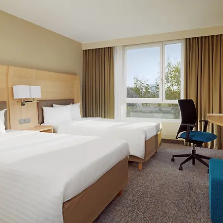 Courtyard By Marriott Paris La Defense West - Colombes Bois-Colombes