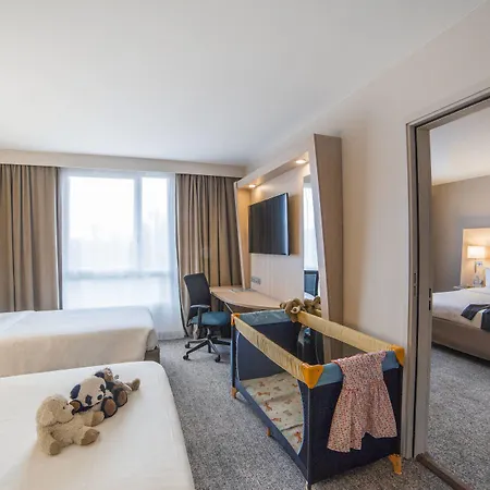 Hotel Courtyard By Marriott Paris La Defense West - Colombes 4*