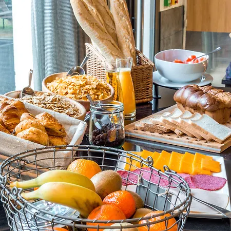 Courtyard By Marriott Paris La Defense West - Colombes Hotel 4*