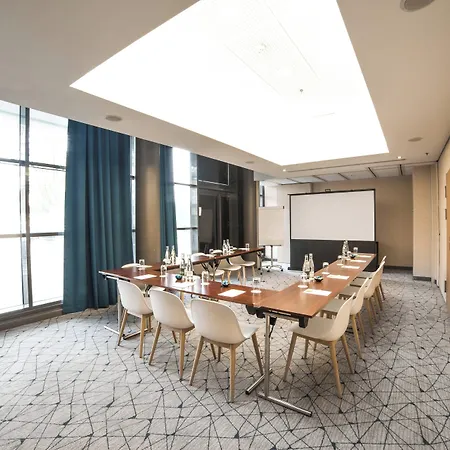 Courtyard By Marriott Paris La Defense West - Colombes Bois-Colombes