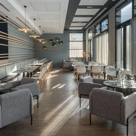Courtyard By Marriott Paris La Defense West - Colombes 4*