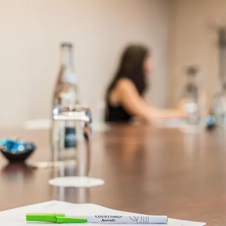 Courtyard By Marriott Paris La Defense West - Colombes Hotel