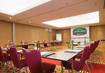 Courtyard By Marriott Paris La Defense West - Colombes 4* Bois-Colombes