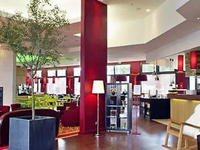 Hotell Courtyard By Marriott Paris La Defense West - Colombes 4*