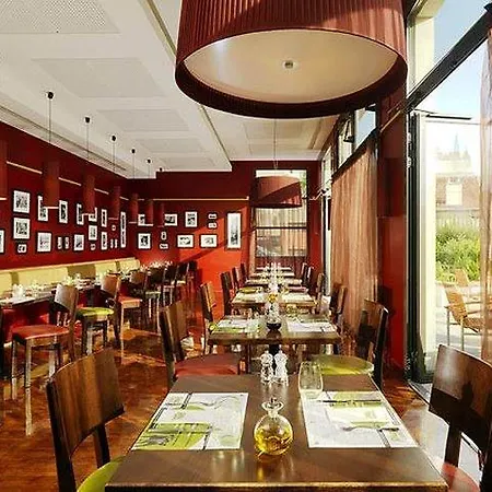 Courtyard By Marriott Paris La Defense West - Colombes מלון