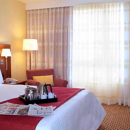 Courtyard By Marriott Paris La Defense West - Colombes 4* Colombes (Hauts-de-Seine)