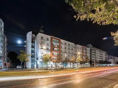 Hotell Courtyard By Marriott Paris La Defense West - Colombes 4*