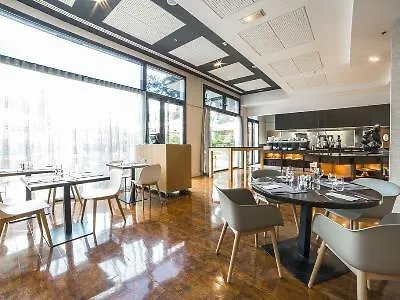Courtyard By Marriott Paris La Defense West - Colombes 4* Bois-Colombes