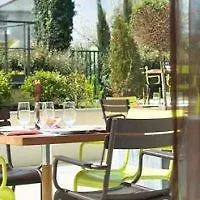 Courtyard By Marriott Paris La Defense West - Colombes Hotel